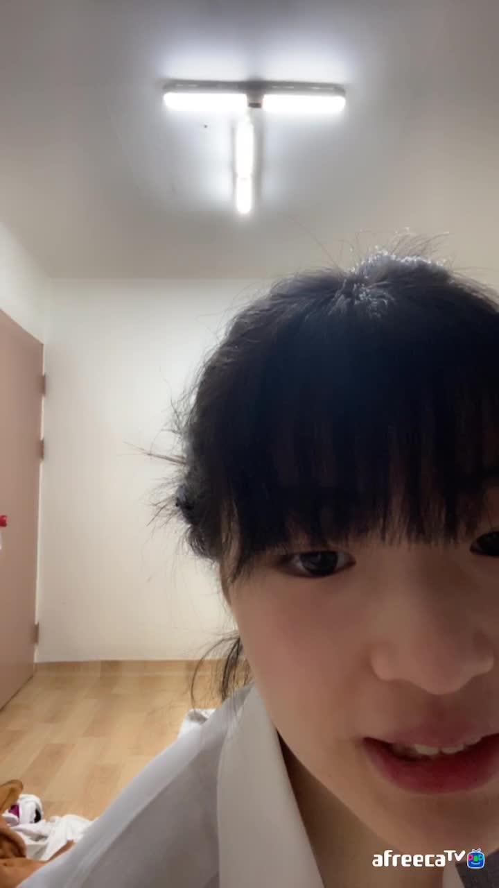 존예녀 겨울이 아프리카 방송 1일차 (6) 썸네일