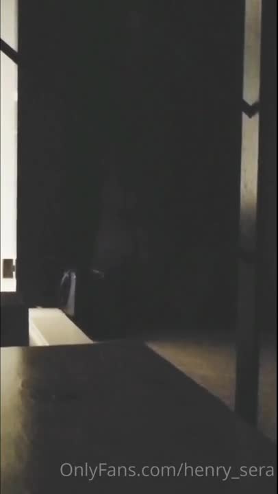 대박!! 리얼리티!! 배달원 좆물얼싸받는 와이프 썸네일