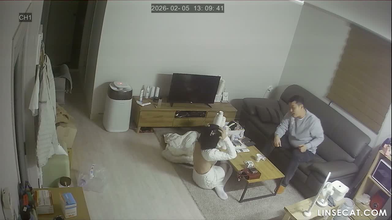 [신작] 경주의 한 사업주는 매일 다른 여성과 성관계를 갖고, 때로는 직후 자위까지 하는 등 성 중독 증세를 보인다. [한국에서 해킹된 IP 카메라 영상] [단독 영상] 썸네일